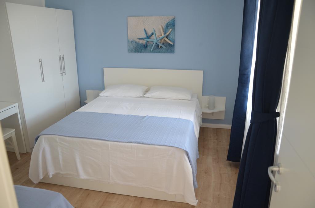 Apartments Ostanek Portorož Szoba fotó